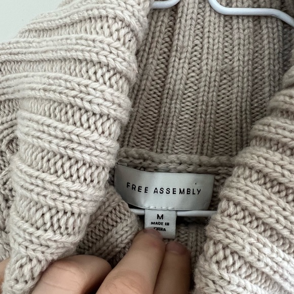 Free Assembly chunky sweater - Picture 3 of 3